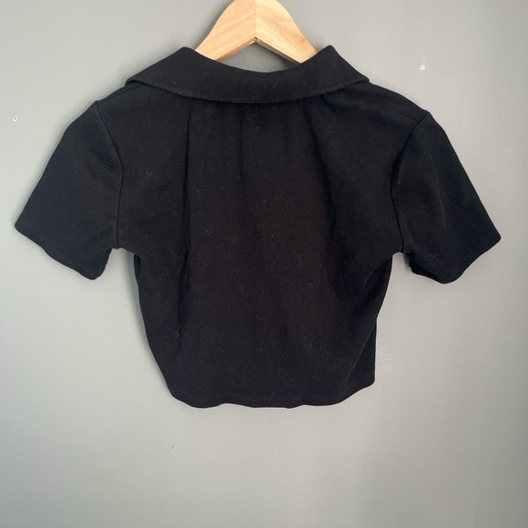 Zara Black cropped Short Sleeve Collared Shirt. Runs small. - Picture 2 of 5